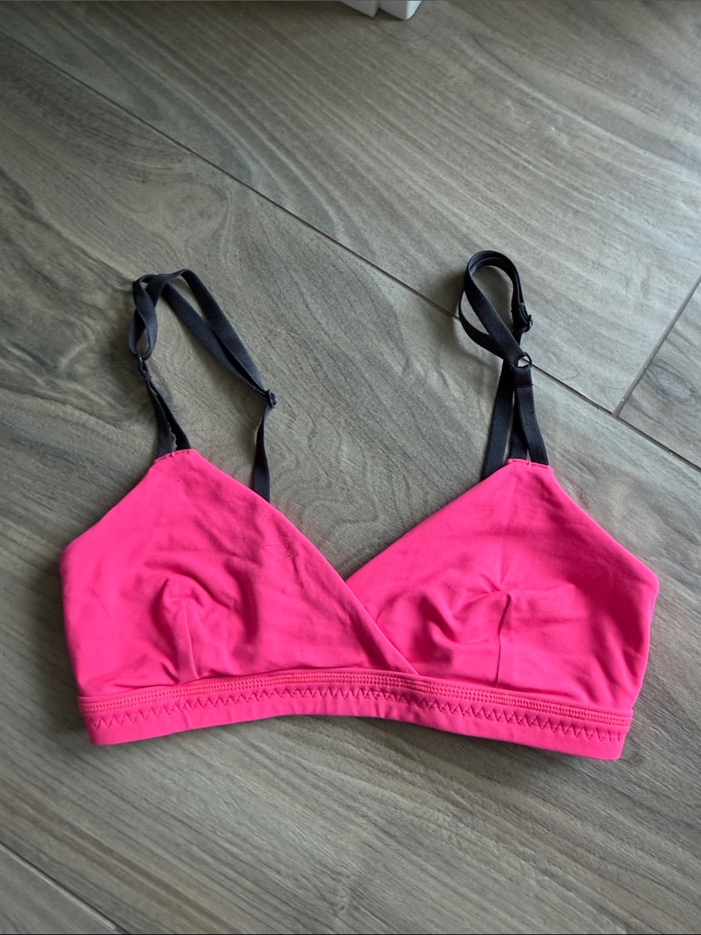 lululemon athletica Hot Pink sports bra  Bralette with Black Straps. AS